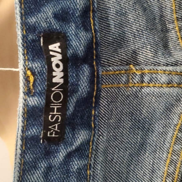 Ripped Jeans - Picture 3 of 4